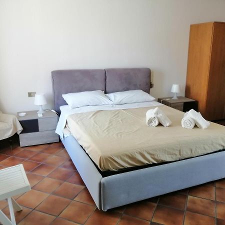 Una Stanza A Cefalù Exteriör bild