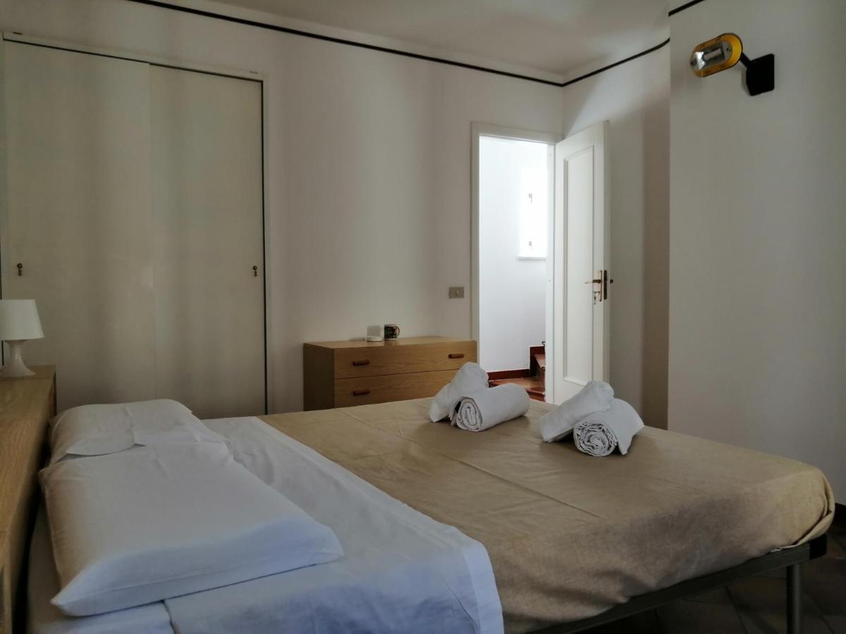 Una Stanza A Cefalù Exteriör bild